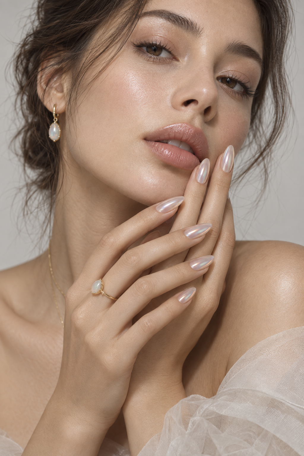 opal veil neutral chrome nails