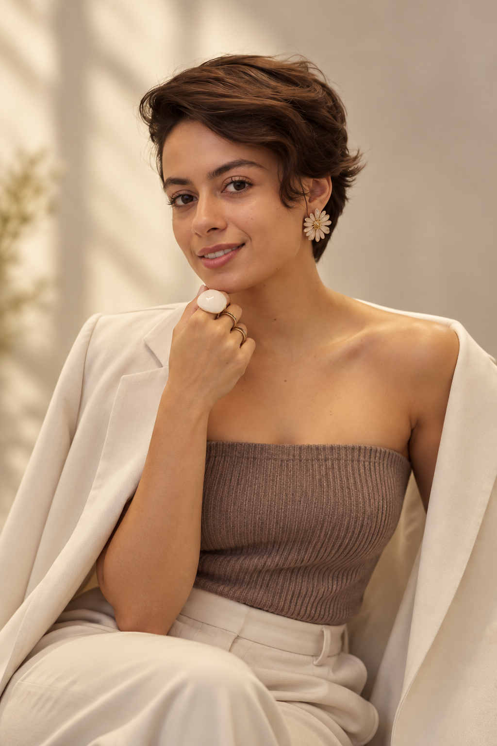 pixie cuts for thin wavy hair: Umber face frame