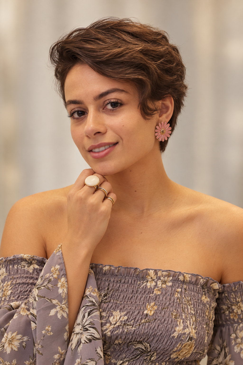 pixie cuts for thin wavy hair: Cool cocoa crop
