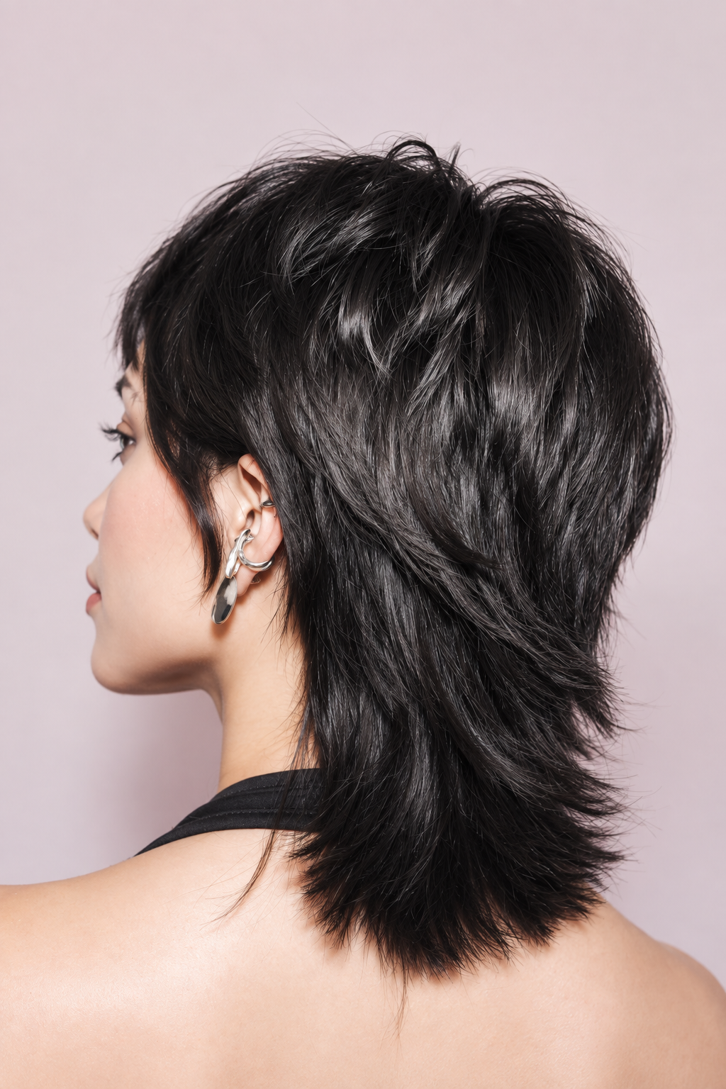 short ear length hairstyles: textured ear-length bob