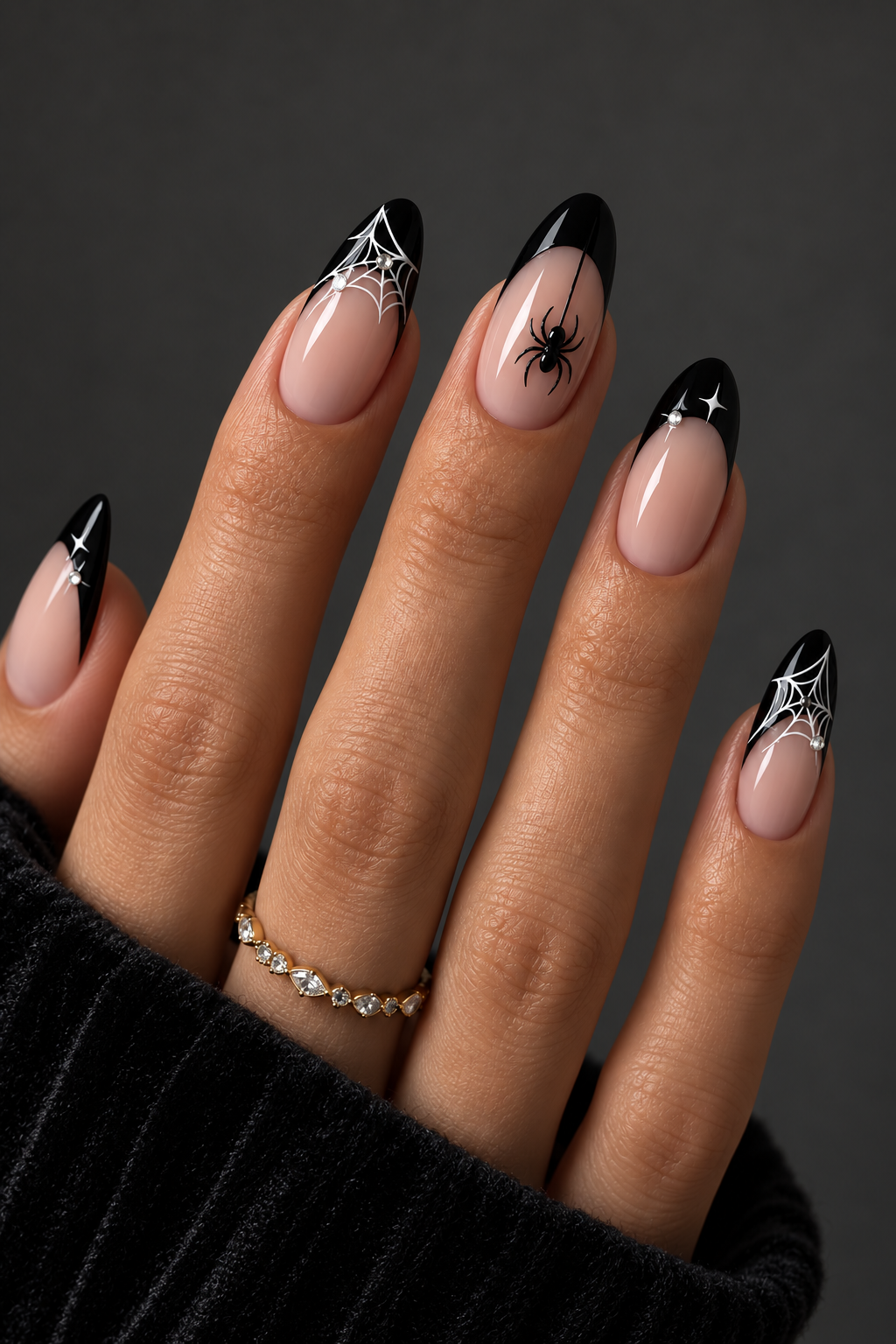 Halloween nails with spiders: tiny spiders on nude nails